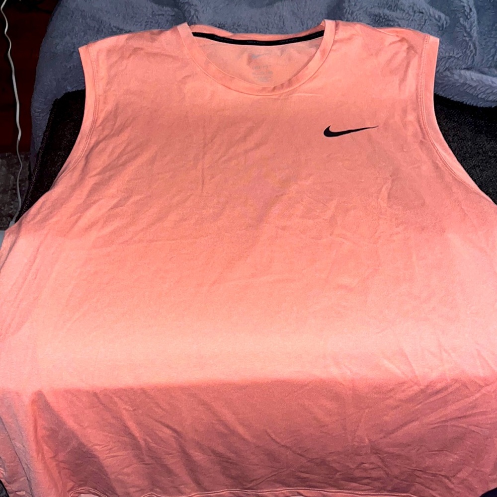 Never worn! Mens Salmon color Nike tank size XXL